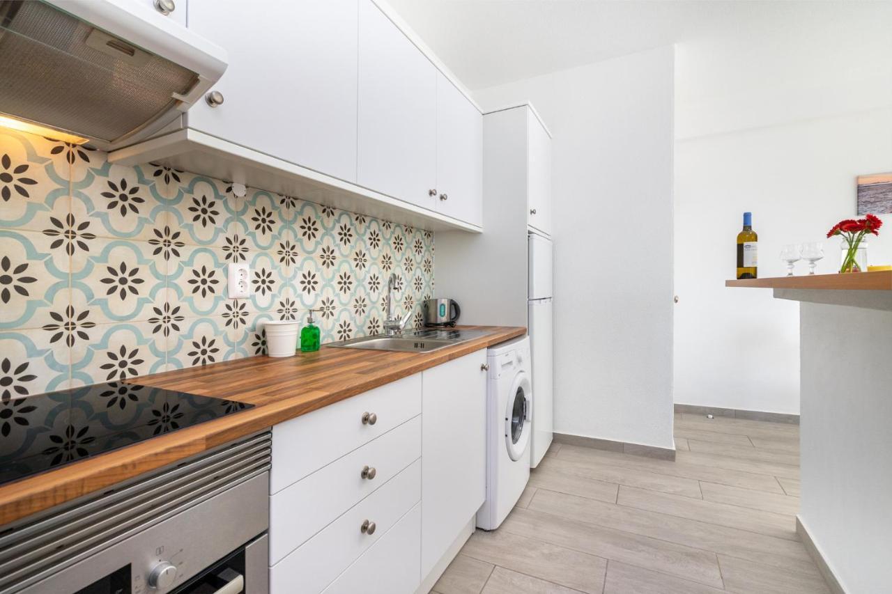 Apartamento Cor Do Mar - Sunny, Clean And Spacious Apartment With Sea View, In Alvor - Very Close Walking Distance To The Beach And Alvor Village Kültér fotó